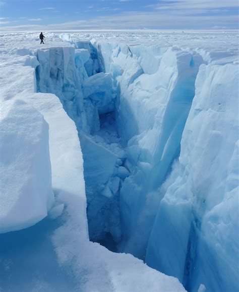 Greenland's Ice Sheet Briefly Hosted the World's Tallest Waterfall | Greenland ice sheet ...