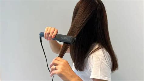 What Size Curling Iron For Short Hair? Avoid These Mistakes!