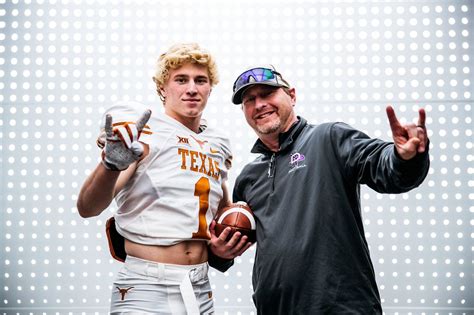 Speedy 4-star WR Jake Smith commits to Texas over USC - Burnt Orange Nation