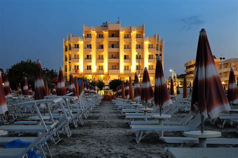 Book Hotel Life in Rimini | Hotels.com