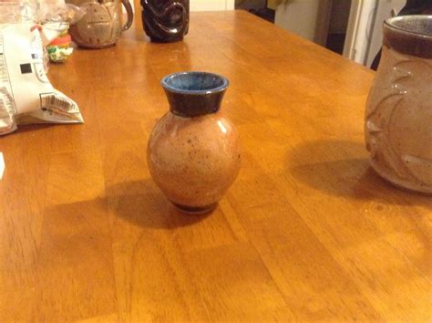 This is a little bud vase. Little Buds, Stronghold, Bud Vases, Stoneware, Pottery, Home Decor ...