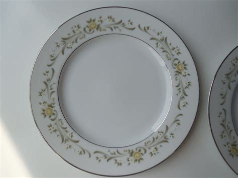 Sango China Debutante Pattern 3688 2 Bread & Butter Plates