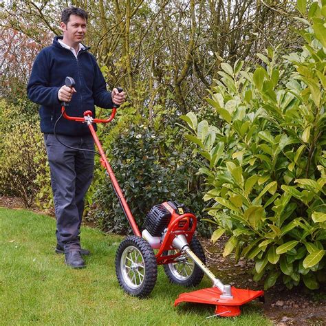 Best Petrol Grass Strimmers with Wheels Reviews UK 2018