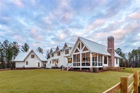 Step inside this bright and airy modern farmhouse in South Carolina in 2022 | House exterior ...