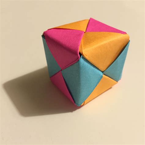 DIY Origami Cube from Sticky Notes