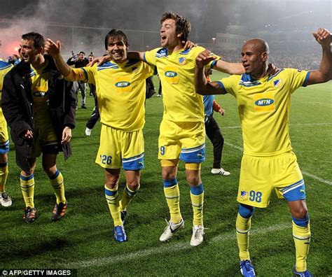 APOEL Nicosia 1 Lyon 0 (agg 1-1, 4-3 on pens): Dionissis Chiotis the penalty hero for Cypriots ...