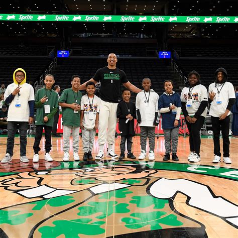 Boston Celtics on Twitter: "These Jr. Celtics campers are getting the ...