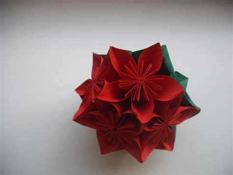 Home of Craft: Kusudama: Japanese paper art