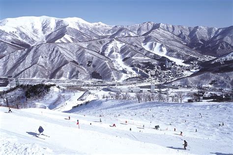 Estação de esqui de Echigo Yuzawa| Travel Japan - Organização Nacional de Turismo do Japão Ano ...