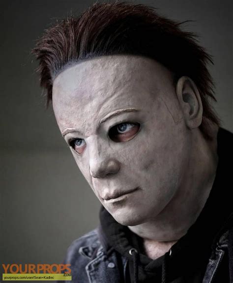 How does michael myers survive halloween h20 | ann's blog