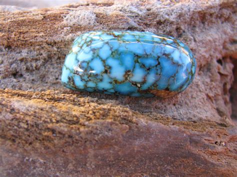 Turquoise Mines identified through characteristics of the mine