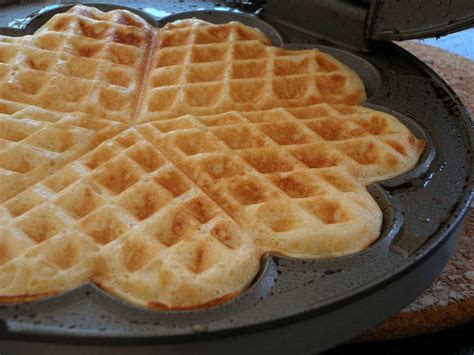 How to Make Waffles with Pancake Mix? - KitchenThinker