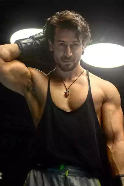 Tiger Shroff Age, Net Worth, Wiki, Photos, Videos & Awards Today in ...