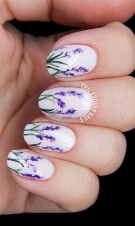 40 Easy Spring Nail Designs for Short Nails | Ongles motif floral, Vernis à ongles, Ongles