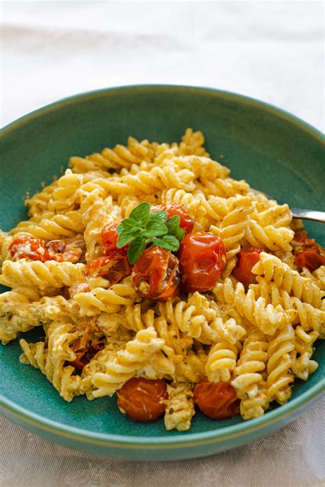 Baked Tomatoes & Feta Pasta – Little Pans