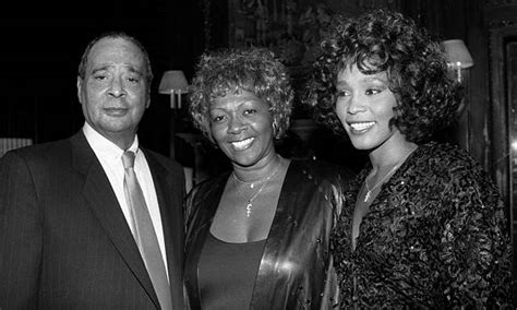 The Legendary Whitney Houston and her family. Have a look!