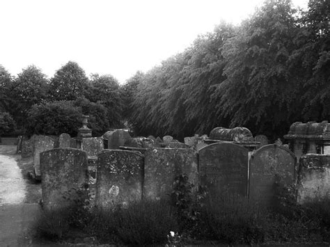 File:Graveyard in Black and White.jpg - Wikipedia, the free encyclopedia