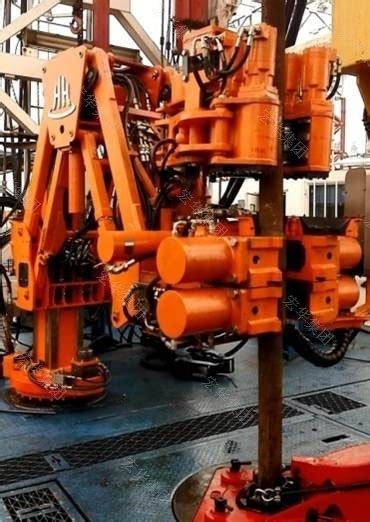 TP100 Iron Roughneck Drilling Rig 2 7/8"～10" Pipe Range