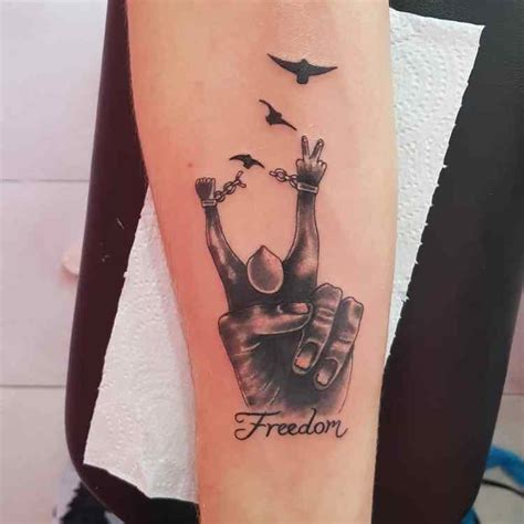 Amazing 30 Freedom Symbol Tattoo Ideas You Need On Your Body ...