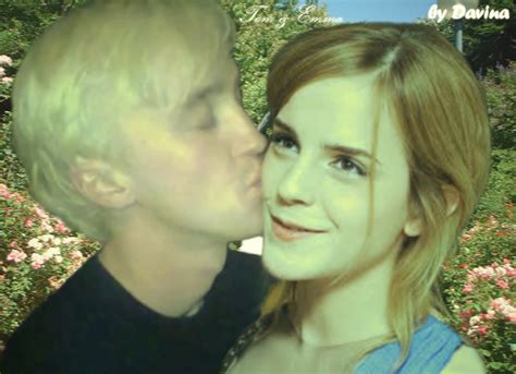 Tom kisses Emma ♥ - Tom Felton & Emma Watson Photo (24130643) - Fanpop