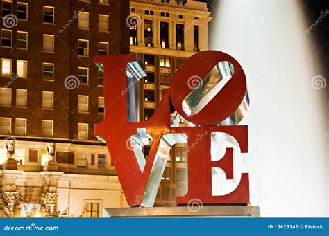 Philadelphia Love Park at Night Editorial Stock Photo - Image of scene ...