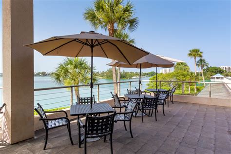 Best waterfront restaurants in Sarasota area with outdoor seating