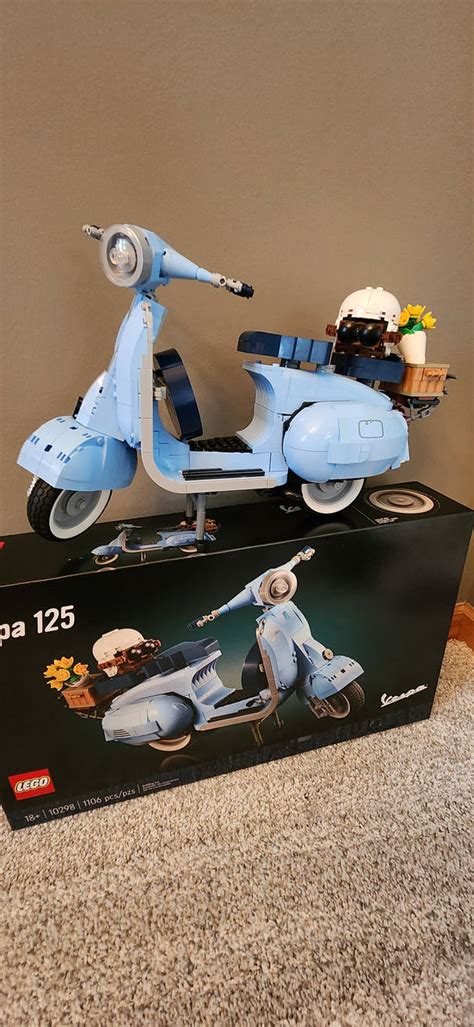 LEGO - Vespa - Completed by Macinaca on DeviantArt