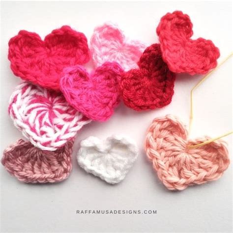 How to Crochet Quick & Easy Heart Appliques – in 5 Sizes!