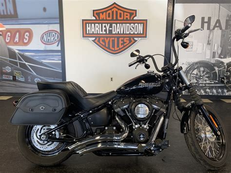 2020 Harley-Davidson® Street Bob® Vivid Black FXBB | Brandywine Harley-Davidson®