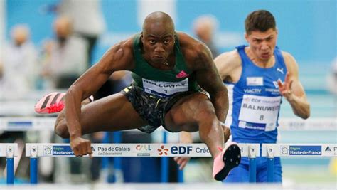 Holloway breaks world indoor 60m hurdles record - SABC News - Breaking news, special reports ...