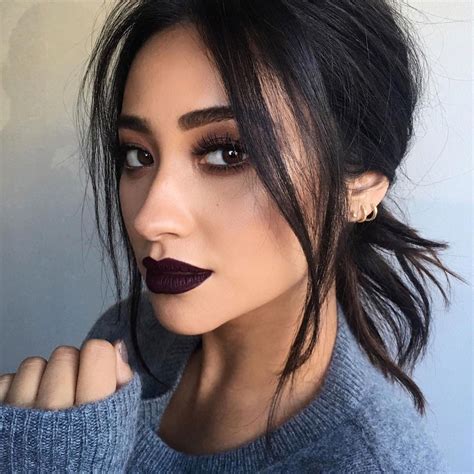 10 Celebrity-Inspired Dark Lips and Tips for Wearing Dark Lipstick ...