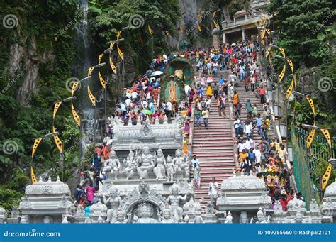 Kavadi Festival in Batu Caves Editorial Image - Image of devotee, culture: 109255660