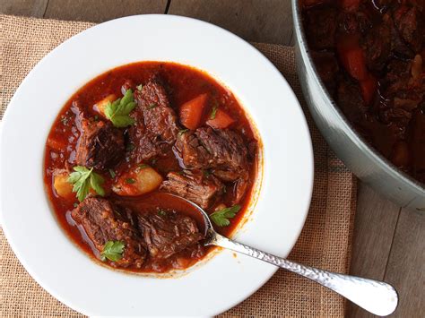 Goulash de Carne - Vou Cozinhar