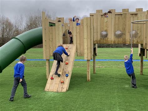 Liphook Infant School’s Playground Castle | Pentagon Play