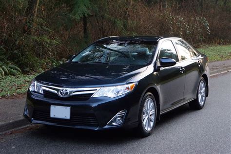 2014 Toyota Camry XLE Road Test Review | CarCostCanada