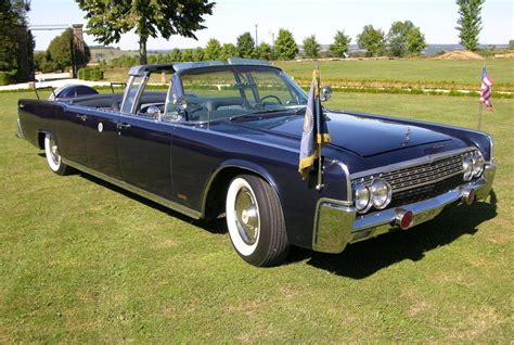 JFK's Lincoln! | Lincoln convertible, Lincoln continental, Limousine