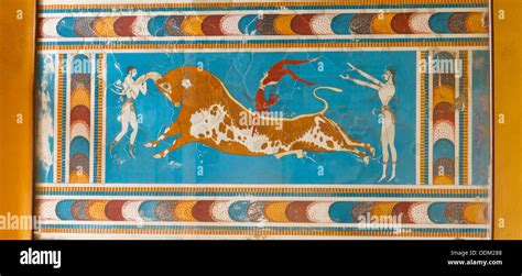 Bull leaping fresco knossos hi-res stock photography and images - Alamy