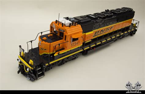 EMD SD40-2 BNSF Locomotive 1:16 scale by Bricksonwheels : r/lego