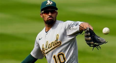 Blue Jays officially announce Marcus Semien signing