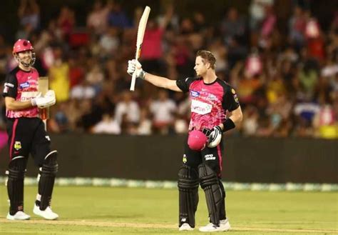 Steve Smith hits maiden BBL century