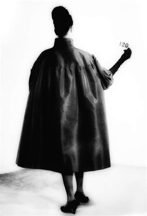 Gazar, the haute couture fabric invented for Cristobal Balenciaga - ALL-I-C