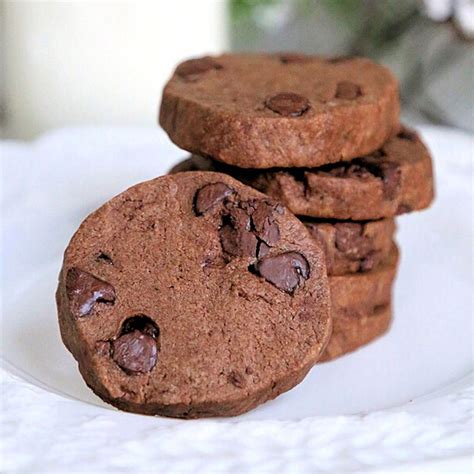 Double Chocolate Shortbread Cookies Recipe - Mom Foodie