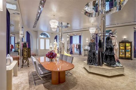 Gucci's New Salon In L.A. Is Every Fashion Girl's Fantasy | Who What Wear