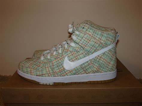 ric on the go: Patched up womens Nike Dunks