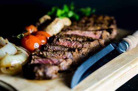 Grilling Steak: Tips for Buying the Best Cut of Beef | Wildwood Grilling