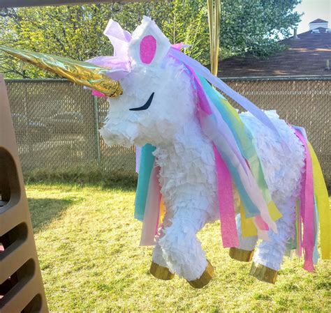 rainbow unicorn - Piñata Boy