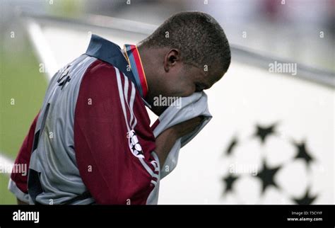 1999 champions league final bayern hi-res stock photography and images ...