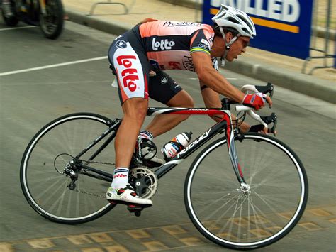 File:Robbie McEwen 2007 Bay Cycling Classic 3.jpg - Wikimedia Commons