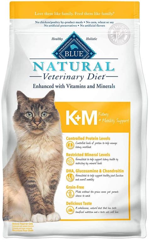 8 Best Low Protein Cat Food Options for Your Kitty 2022