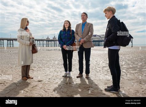 FEEL GOOD, from left: Lisa Kudrow, Charlotte Ritchie, Adrian Lukis, Mae ...